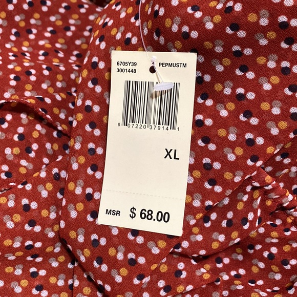 🌟Pretty Flutter Sleeve Blouse NWT🌟 - Picture 4 of 4